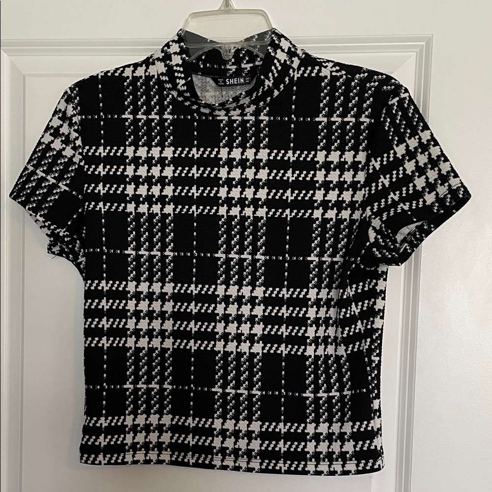 SHEIN Monochrome Checkered Turtleneck Top  NWOT